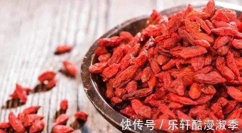 甘草|常喝菊花茶加一物,清肝明目,润肠通便