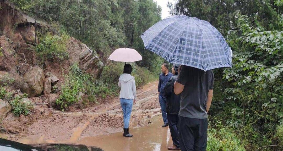 剑阁县|暴雨来袭 四川剑阁筑牢防汛墙