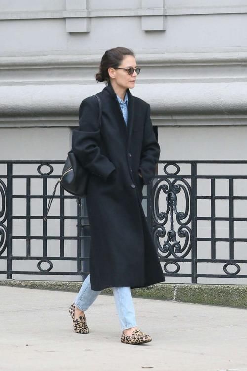 现在这个季节的大衣，一定要get到的经典色，好穿不挑人！