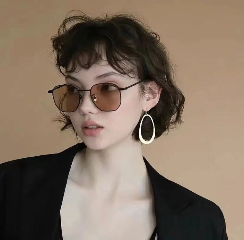 2021年这3款短发必火，照着剪美爆了