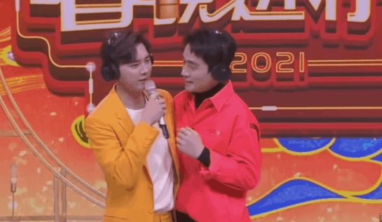 一问一答：蔡徐坤营业少？肖战奶新人？李易峰朱一龙炒兄弟情？