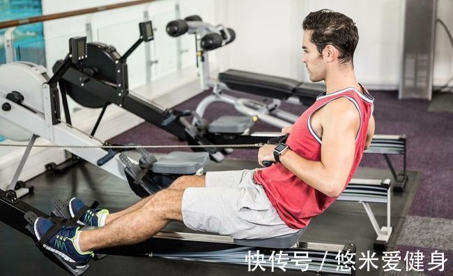 拉动|划船机锻炼什么部位?除了减脂瘦身,还能练到这4处肌肉