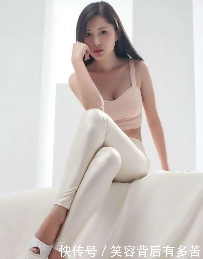 真的|小姐姐的穿着真的太性感了,你喜欢吗?