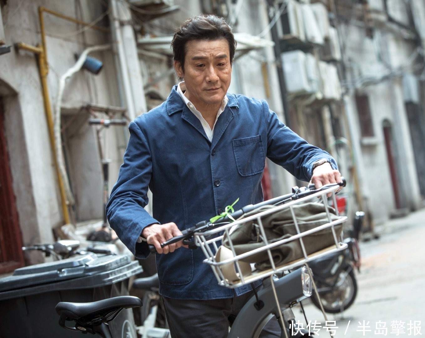 深夜食堂 虽然梁家辉尽力了 但是口碑和票房还是全靠同行衬托 全网搜