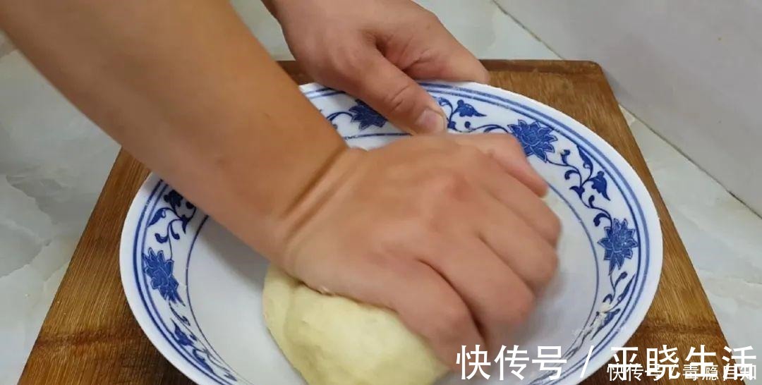 馒头|面粉别炸油条,不发面不用拷,外皮焦脆又香甜,比麻团面包都好吃