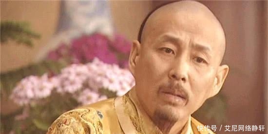 做客|康熙到大臣家做客,看到门口一尊关羽雕像,康熙转头就走