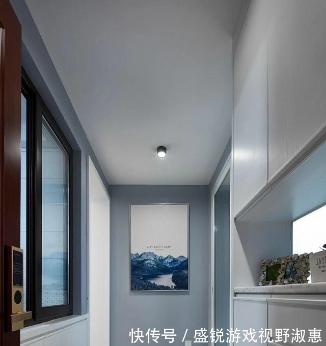 家人|媳妇坚持沙发不靠墙,家人不理解,入住后飘台更实用!忍不住晒晒