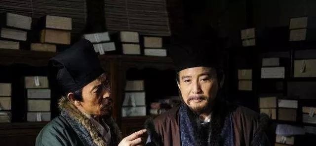 他文采过人,著名的“诗坛”霸主,却在气节上输给了自己的妻子