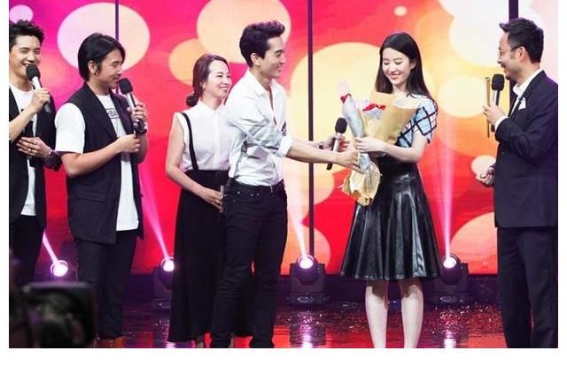 两大王牌综艺,同时被推上风口浪尖,何炅输得彻底,汪涵险象环生