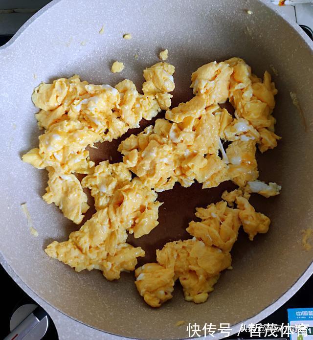 鸡蛋酱|没胃口的夏天试试这款拌面吧,只需十分钟,简单几步搞定营养早餐