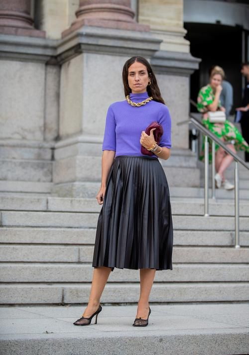 春日王炸CP：毛衣＋半裙，不挑年龄又时髦，这么穿太有气质了