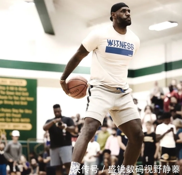 实战鞋|詹姆斯宁可穿几年前的支线鞋也不穿LBJ19,Nike已走下“神坛”?