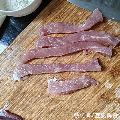 用这道麻辣肉干冬季小零食征服家人的味蕾吧