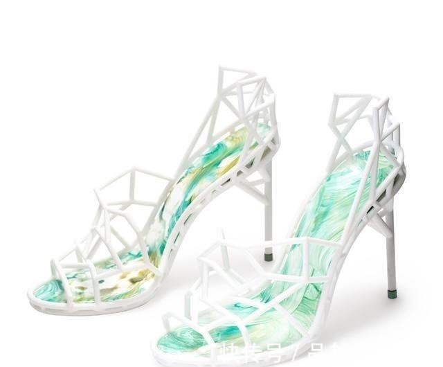 艺术学院 旧影拾记:行走的艺术,世界上令人叹为观止的高跟鞋Top10