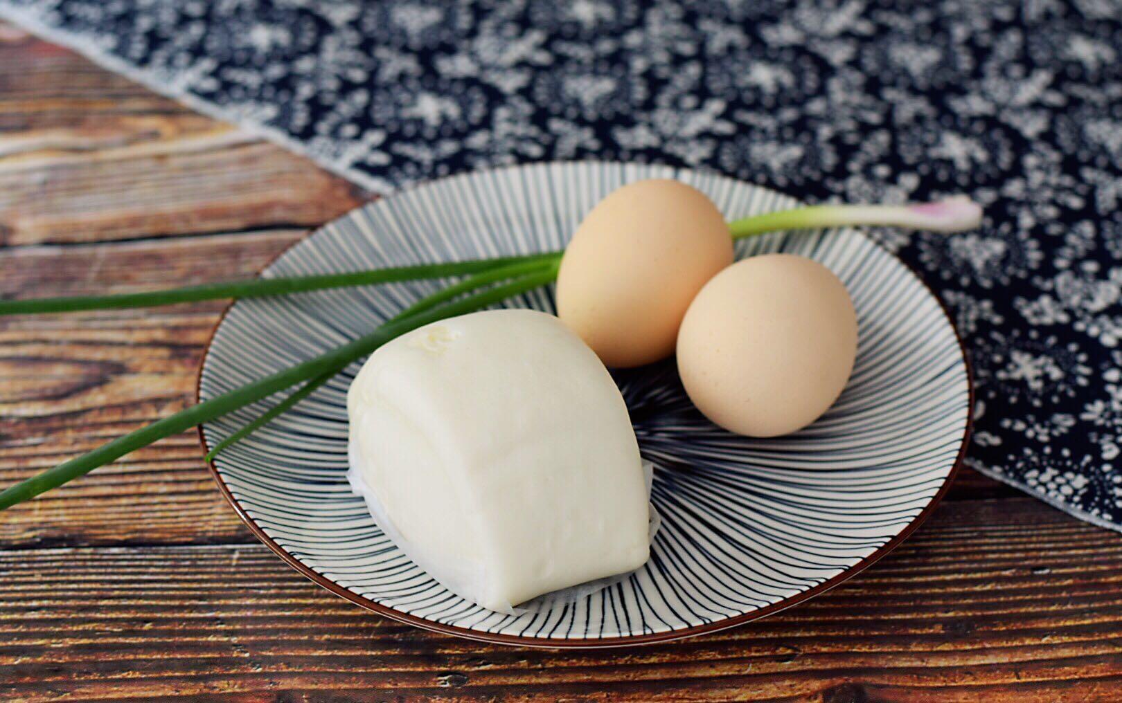 鸡蛋|剩馒头不要扔，这样做，营养又解馋