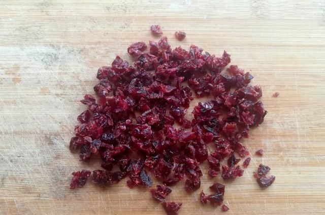 它是新网红饼干，10分钟做好，咬一口咯吱脆，比雪花酥还好吃