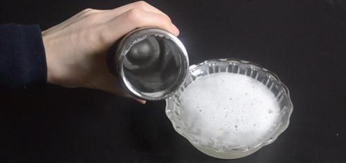 食用碱|保温杯脏了不好洗？教你用一秘招，洗完就和新买的一样干净，很实用