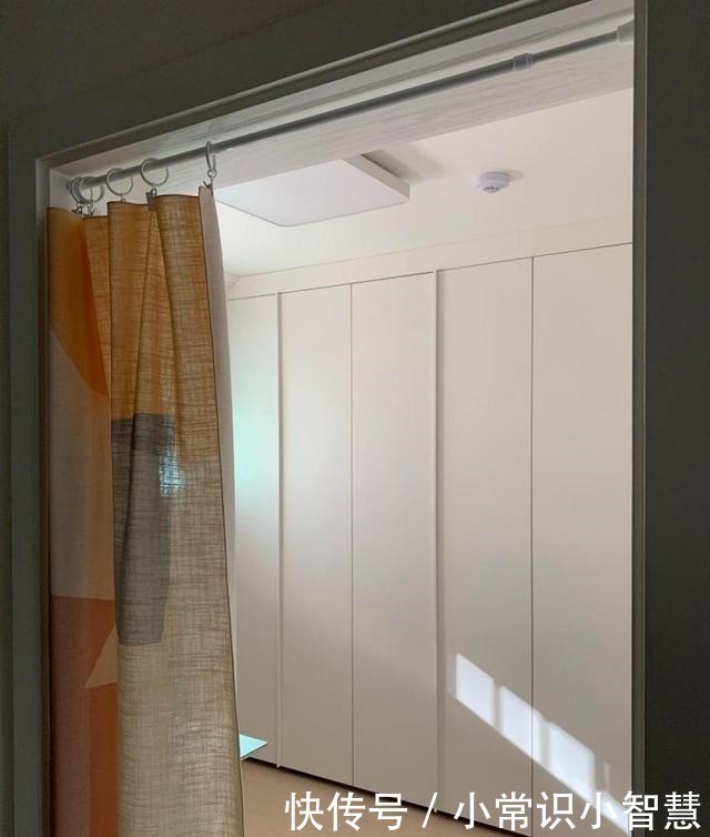 小姐姐|这套76平小房子,上了年纪却充满人情味!狭窄的厨房,一丝不苟!