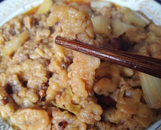 教你扣碗酥肉的做法,简单易学,好吃不腻,摆上桌特别抢手