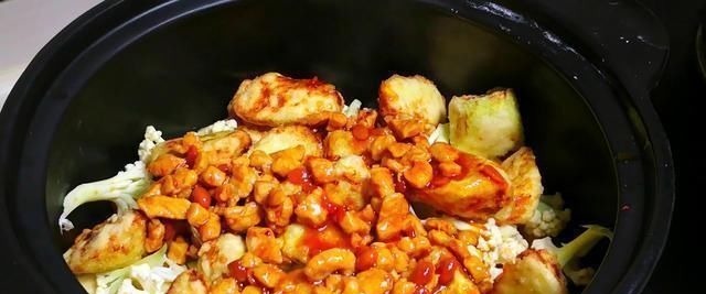 午饭我用它代餐，一个月下来，腰身细了，赘肉没了，好吃又顶饱