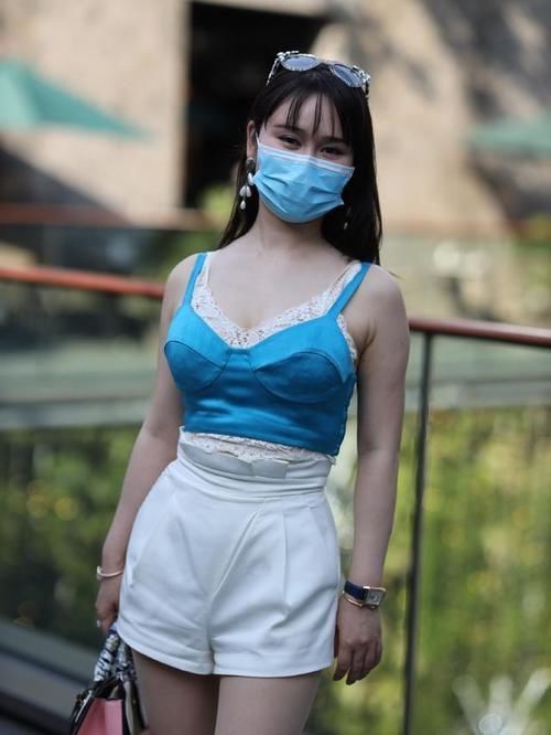 吊带装 微胖女生的吊带装,隐藏“小心机”,轻松塑造时尚达人形象!