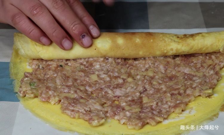 土豆加鸡蛋，我家来客人必做的压轴菜，好吃解馋，客人都说不够吃