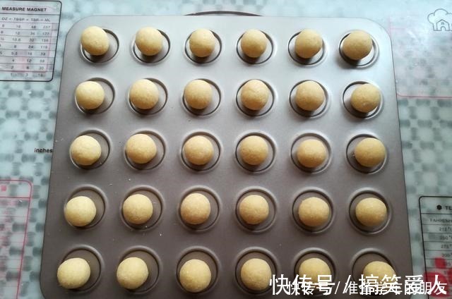 椰蓉|孩子隔三差五就馋这点心,咬一口满嘴香,一次做30个不够吃