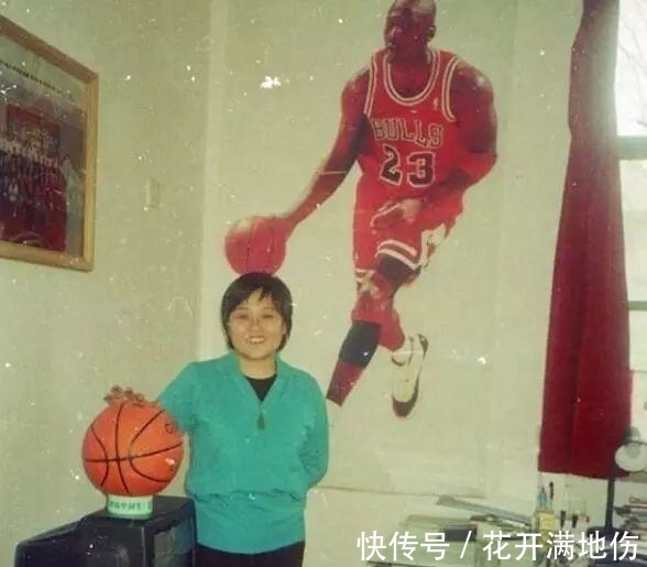 回忆杀#法国艺术家花7年,拯救85万张中国老照片,每张都是回忆杀