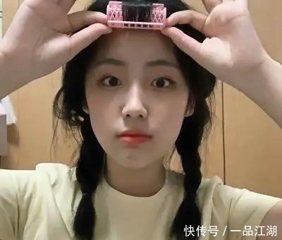 马尾|女生在学校里面只能“扎马尾”试试这3款发型,桃花运好到爆