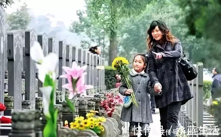 孩子|除了“丧葬礼”别带孩子,这几种场合也别让孩子去,不是迷信!