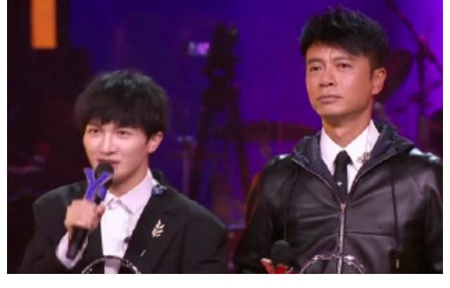 譚詠麟|李克勤好聲音首秀，語言交流果然還是問題，喜獲8轉選手也未必穩