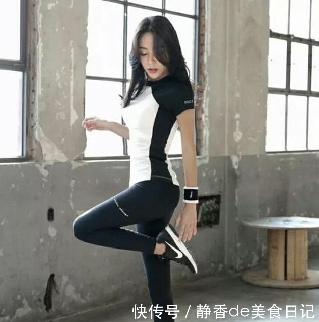 身材|丰盈又高挑的小妹妹腰如约素,搭配紧身打底裤后梨形身材抢眼!