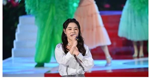 丰收联欢会|《星光大道》唱响“丰收联欢会”