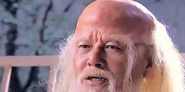 鸿钧@鸿钧并非老大,封个神还得此人同意,否则,他是不敢开启封神的!