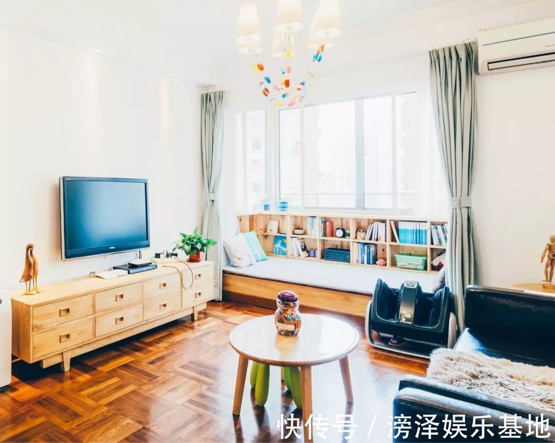 阳台|如果你家客厅是带飘窗的户型,就偷着乐吧,比阳台还漂亮实用!