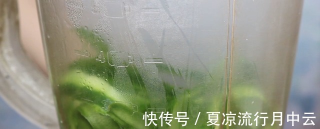 干面粉|黄瓜皮别扔了，简单一做，居然这么好吃，清淡美味，咬一口满嘴香！