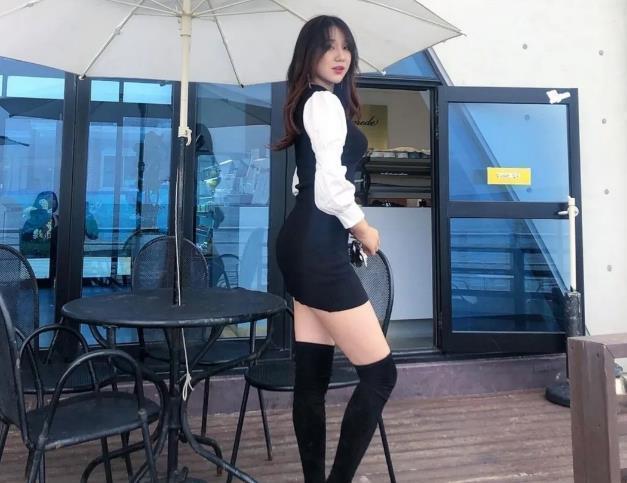 蜜桃女孩|长腿蜜桃女孩，曾参加韩国小姐选美大赛，坚持训练拥有好身材