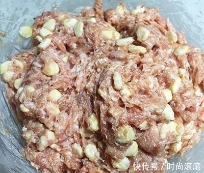 鲜嫩|饺子肉馅这样调,鲜嫩多汁,咬一口流油,美味饺子百吃不厌!