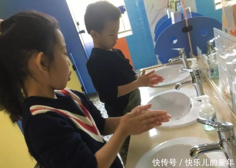 夹板|女儿被同学染上头虱,妈妈用热夹板一夹,下一幕引起舒适