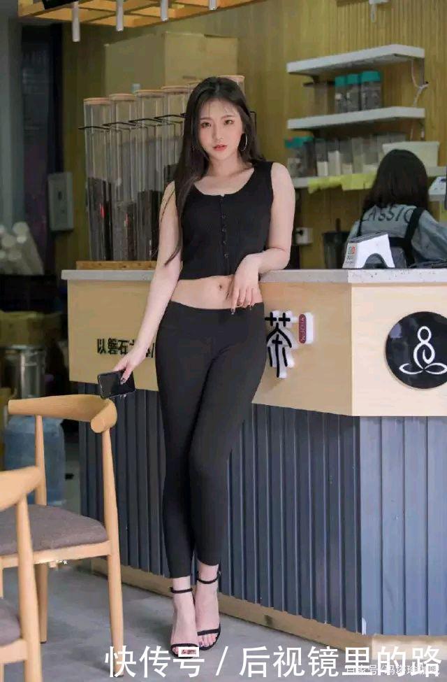 时尚|瑜伽裤这么穿才叫时尚,鞋子搭配也很关键哦!