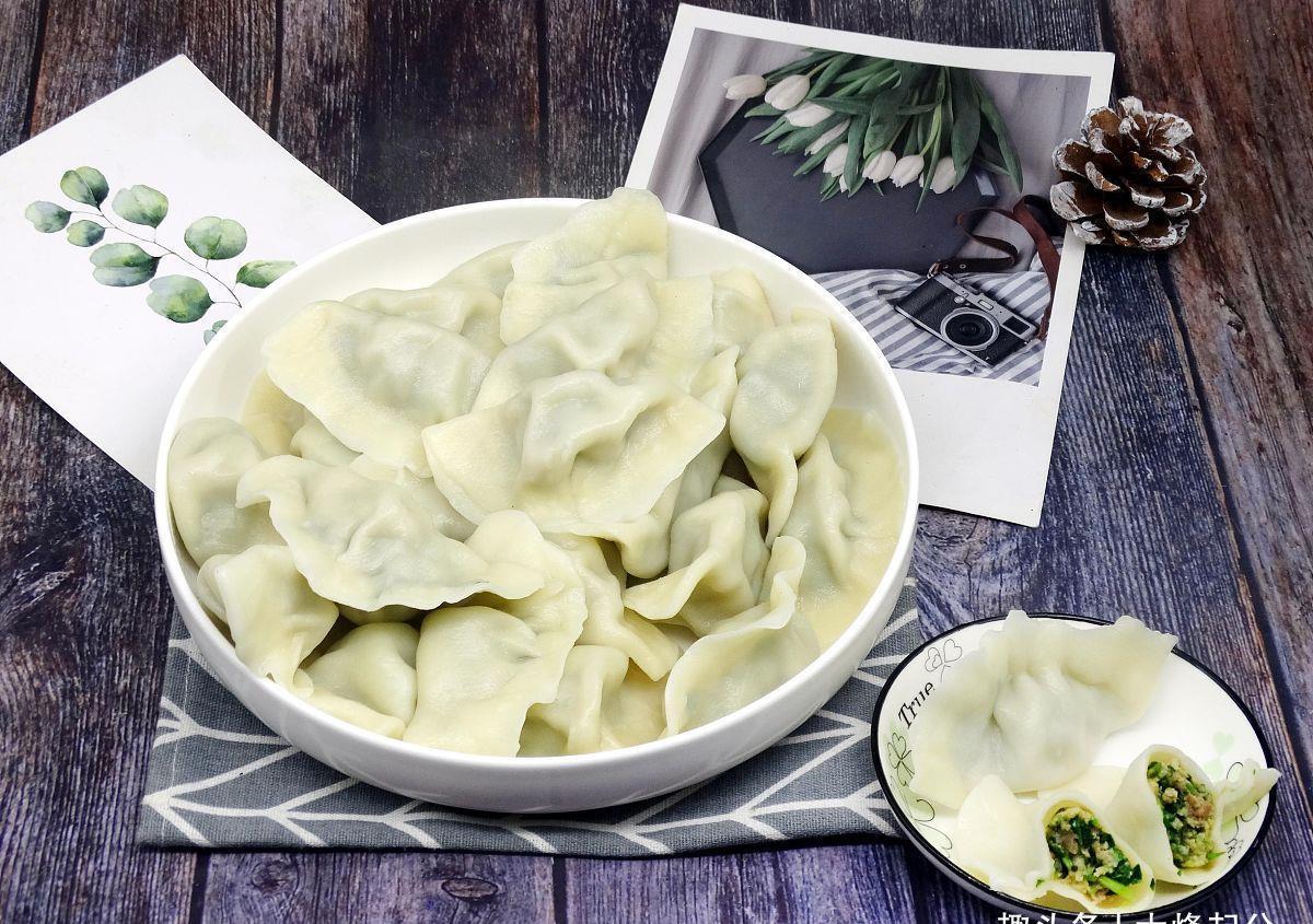 饺子馅|为什么饺子馆的饺子，肉馅打水加菜照样好包？掌握窍门，鲜嫩爆汁