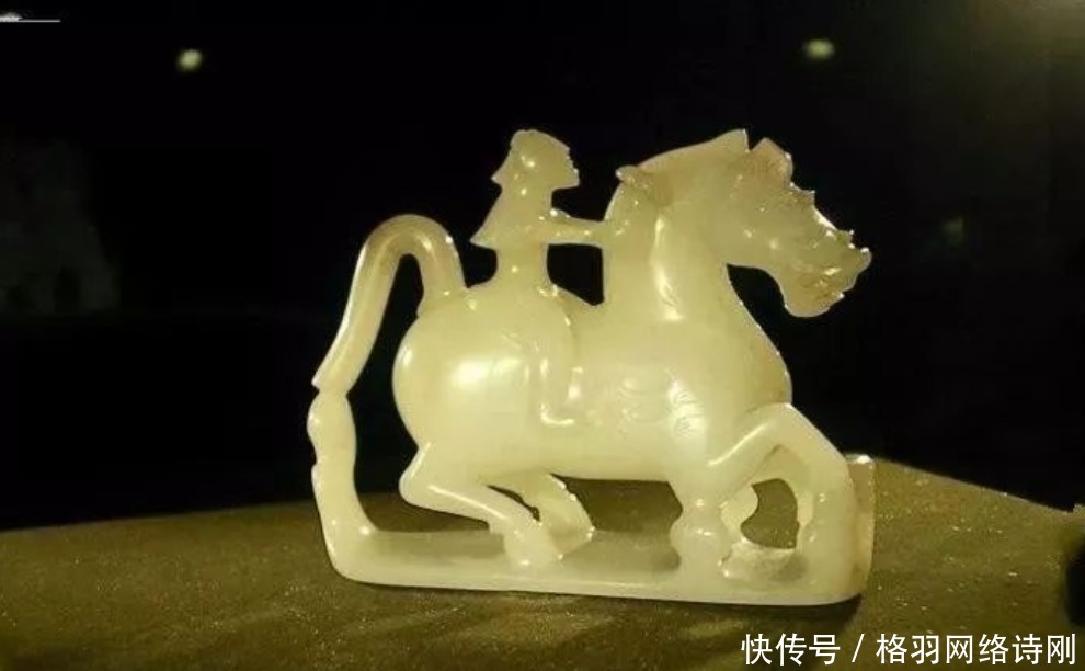 骑马|新庄村出土骑马玉人,玉人手里拿着神秘菌类,揭露古人的一个秘密