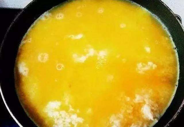 米饭|婆婆往米饭上打了30个鸡蛋,一揭开锅盖,全家人不淡定
