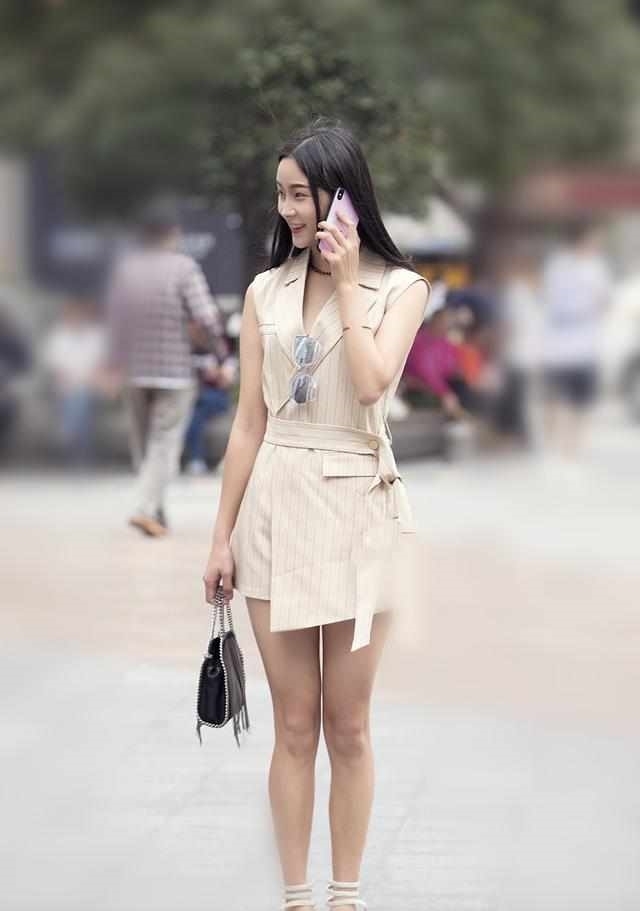 成熟|街拍:前卫时尚的小姐姐,尽显成熟女人的韵味