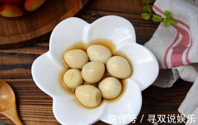 一道菜|南方人一家4口的晚餐，花了80元做了8菜1汤，北方人看不下去
