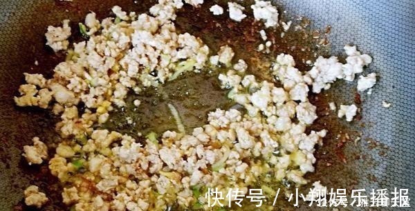 泡发粉条别只知道傻傻用水,大厨教你一招,5分钟快速泡软还筋道