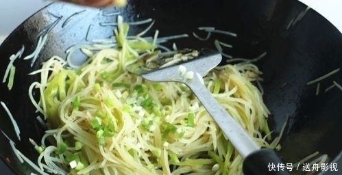 土豆丝|薄饼卷土豆丝，不可不会的一个美食，总是会让你忘不掉