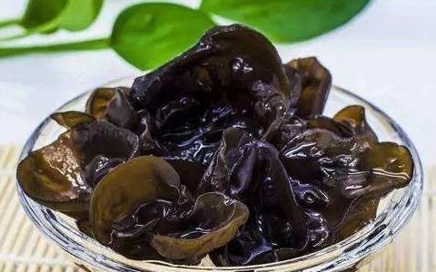 化学反应|吃完木耳一个小时内,不要碰此物,很多人还不清楚,不妨来了解下