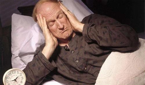 核桃|“天然安眠药”找到了,每天吃一些,改善失眠,晚上睡得香