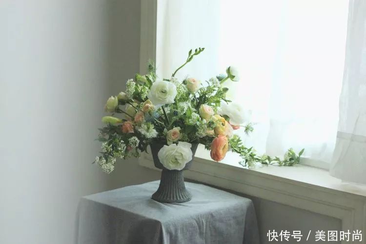 130㎡大露台，花1年改造成“花草蔬果园”，体验屋顶上的田园生活